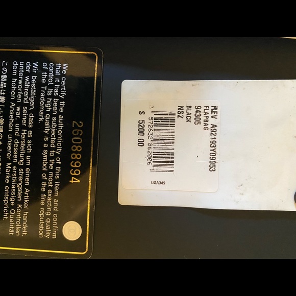 **SOLD** Chanel New Medium Boy Bag in Calfskin leather Ruthenium Hardware - Picture 4 of 15